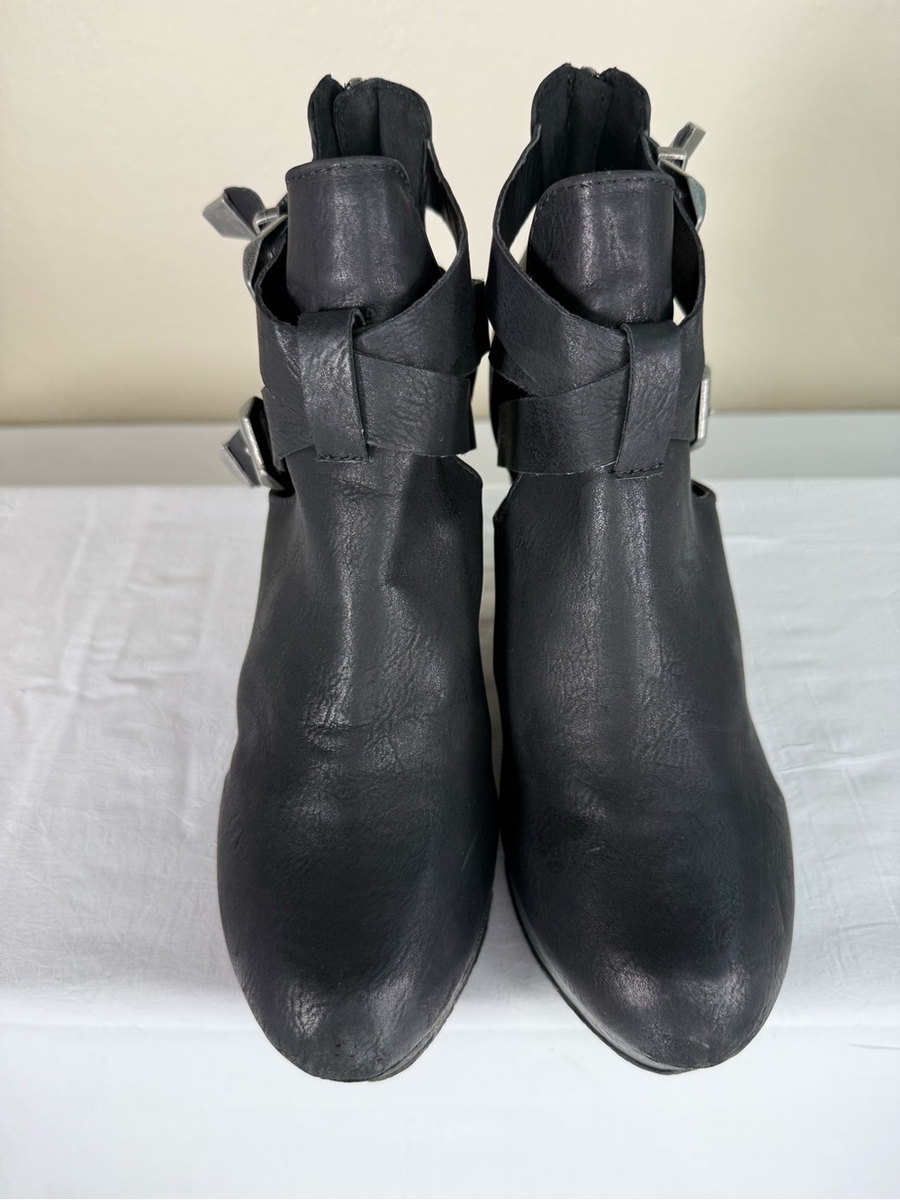 Sbicca Vintage Collection Black Wedge Platform Buckle Strap Booties Boots 8.5 - Picture 5 of 15